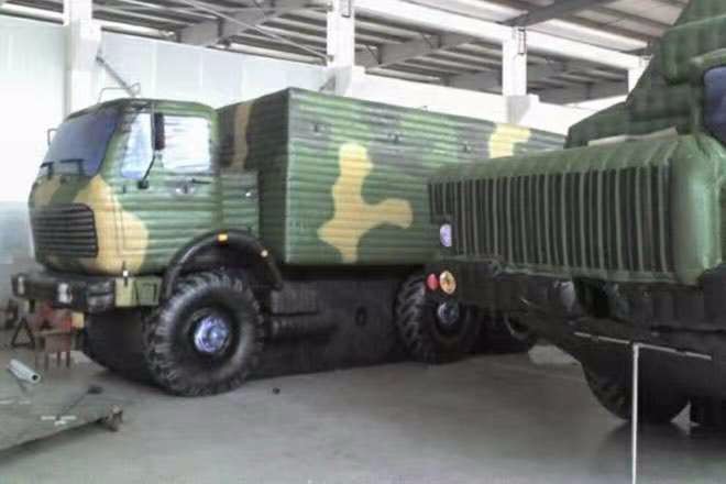 杭锦后大型军事车